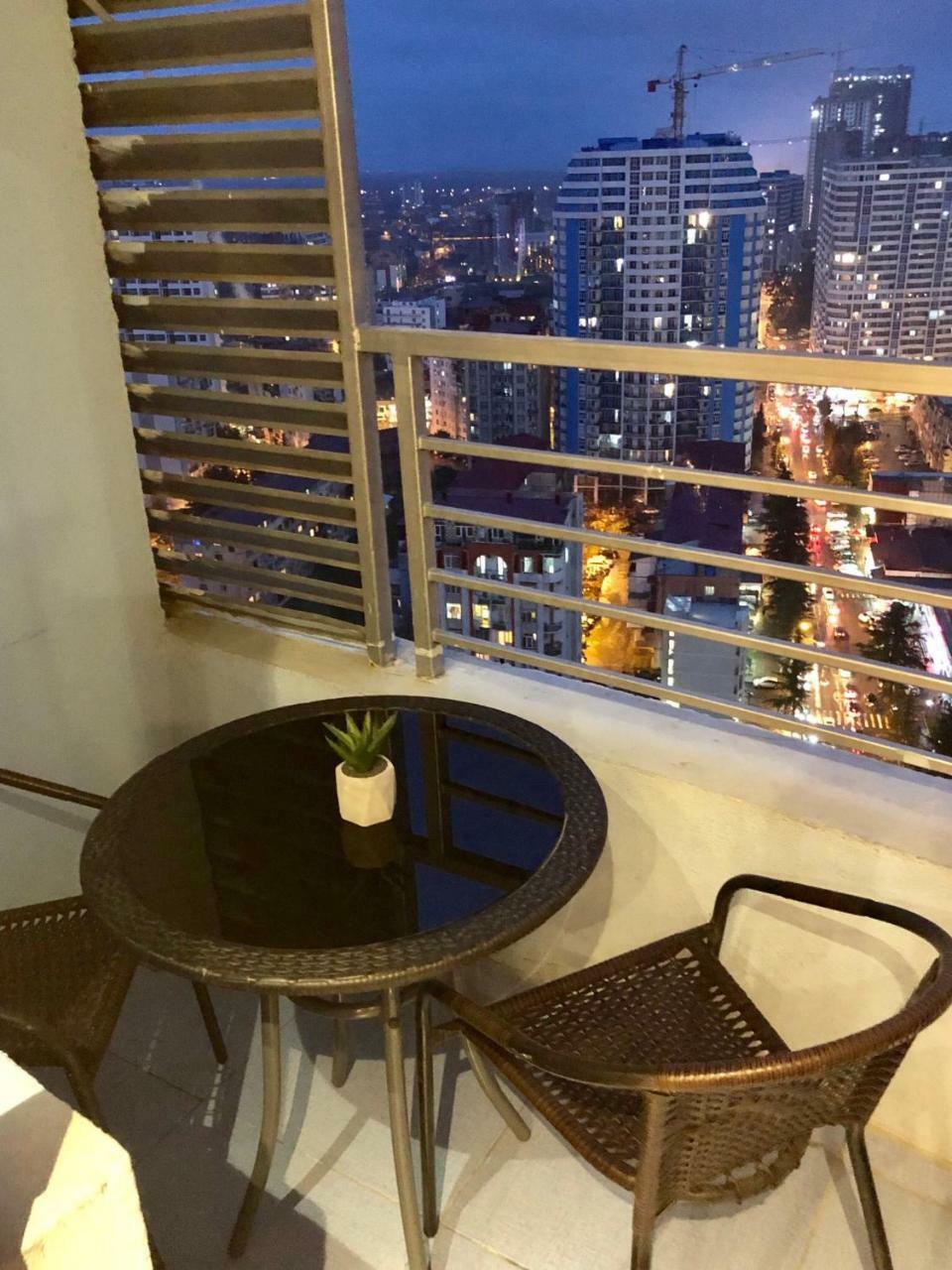 Cozy Bright Apartment With Amazing Sea View Batumi Kültér fotó