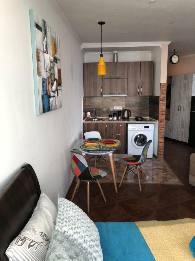 Cozy Bright Apartment With Amazing Sea View Batumi Kültér fotó